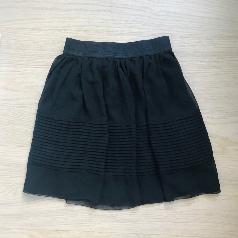 😍 2/$30 Ann Taylor black skirt